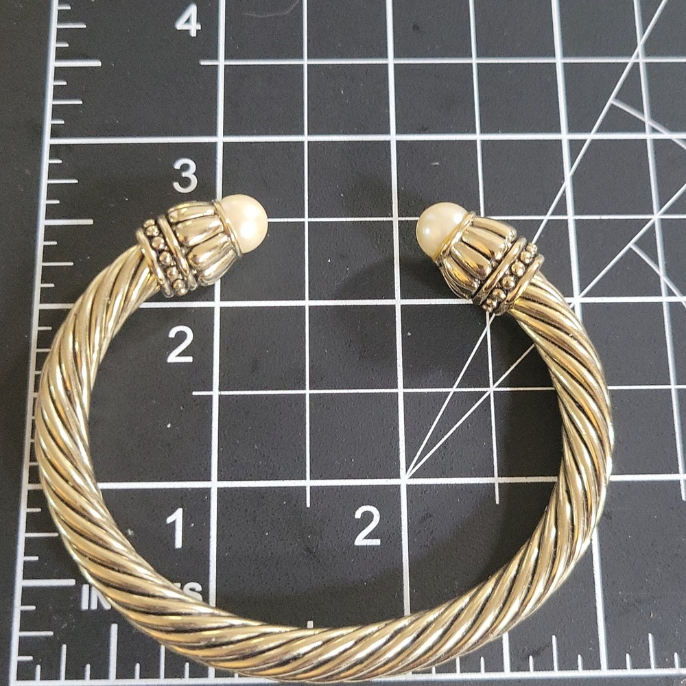 Gold Twisted Cable Cuff Bracelet Faux Pearl Accents Old Money - Picture 8 of 8